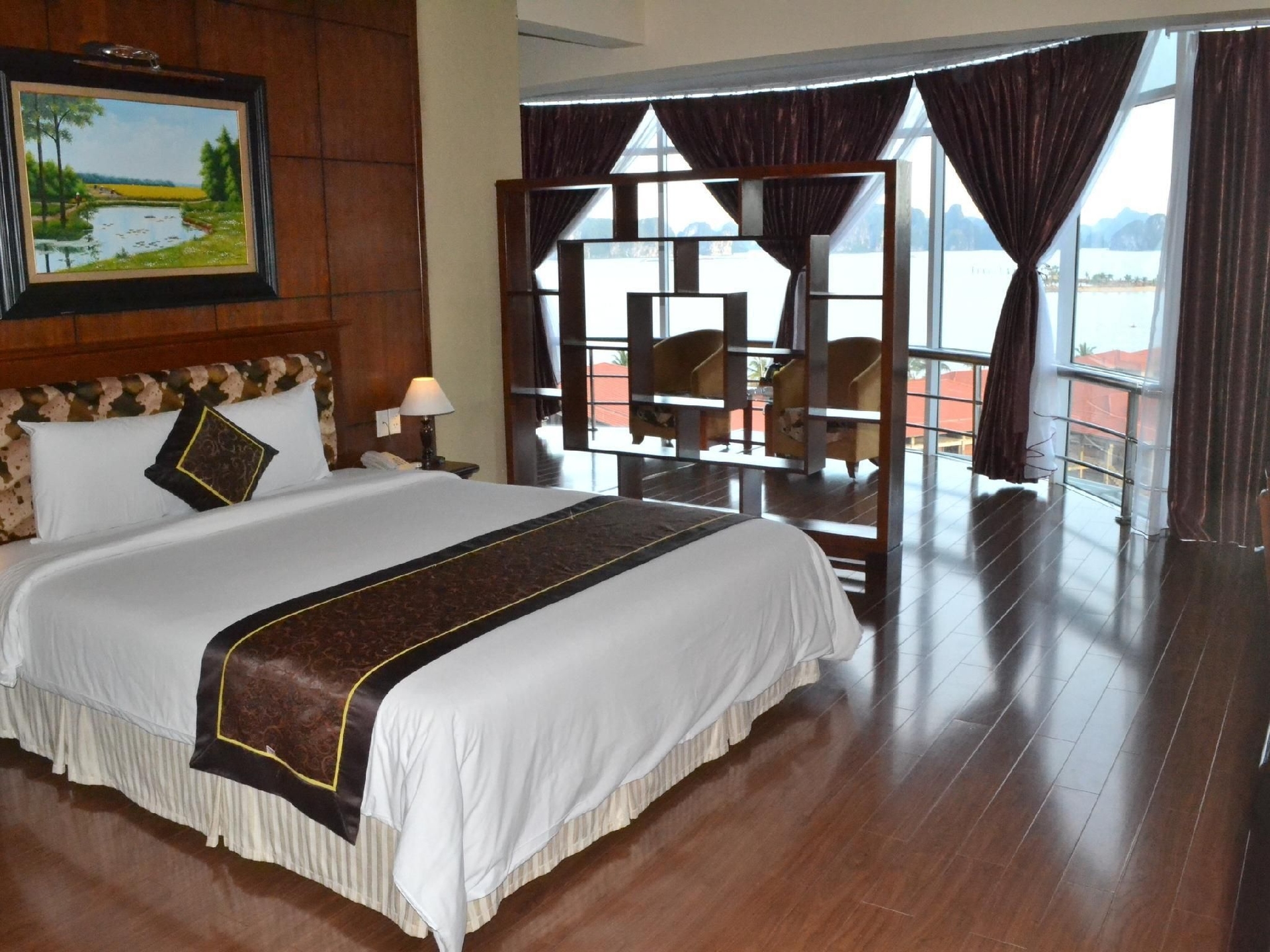โรงแรมเคนนี ฮา ลอง (Kenny Ha Long Hotel)2