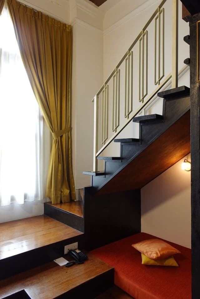 Sunbird Loft