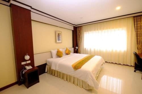 Deluxe King Room