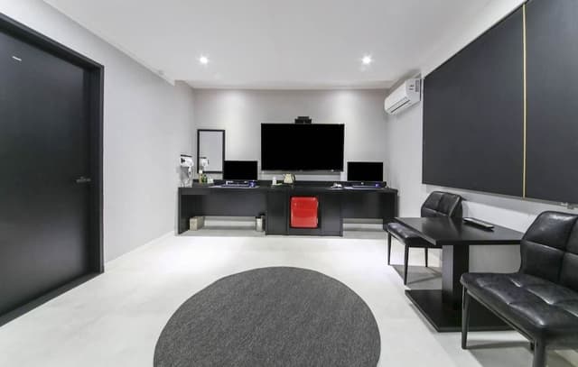 Deluxe Room (Check-in at 7pm on Sat&Sun)