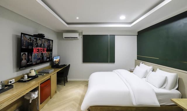 Standard Room (Check-in at 7pm on Sat&Sun)