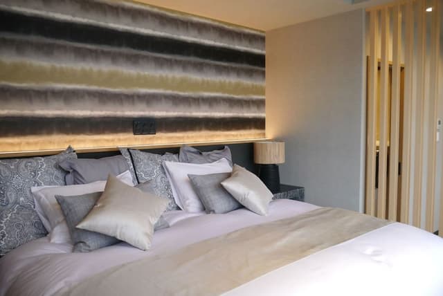 Family Suite, 3 Bedrooms, Jetted Tub, City View