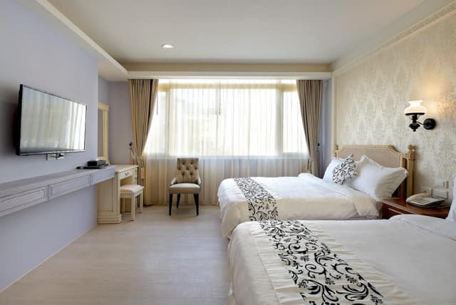 Quad Room