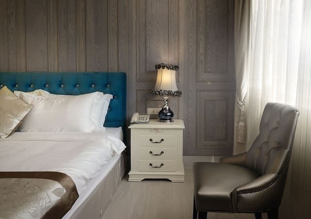 Deluxe Double Room, Bathtub