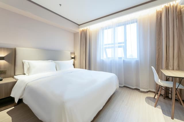 Huazhu - Superior BedRoom