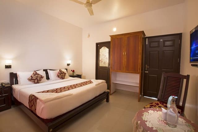 Deluxe Room, 1 King Bed