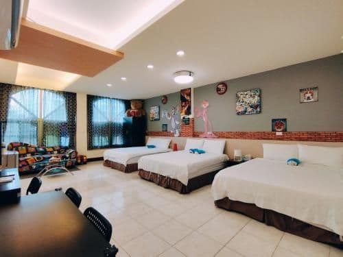 Family Room 6 Adults