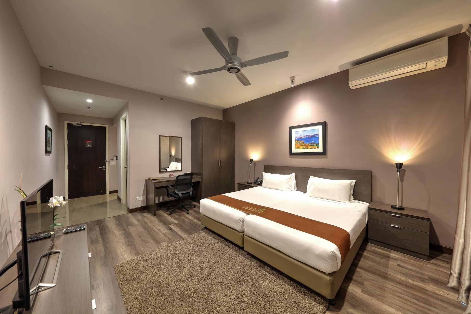 อะแคปเปล่า สวีท โฮเต็ล (Acappella Suite Hotel)3