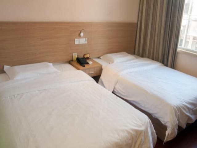 Corporate Twin, Guest room, 2 Twin/Single Bed(s), City view