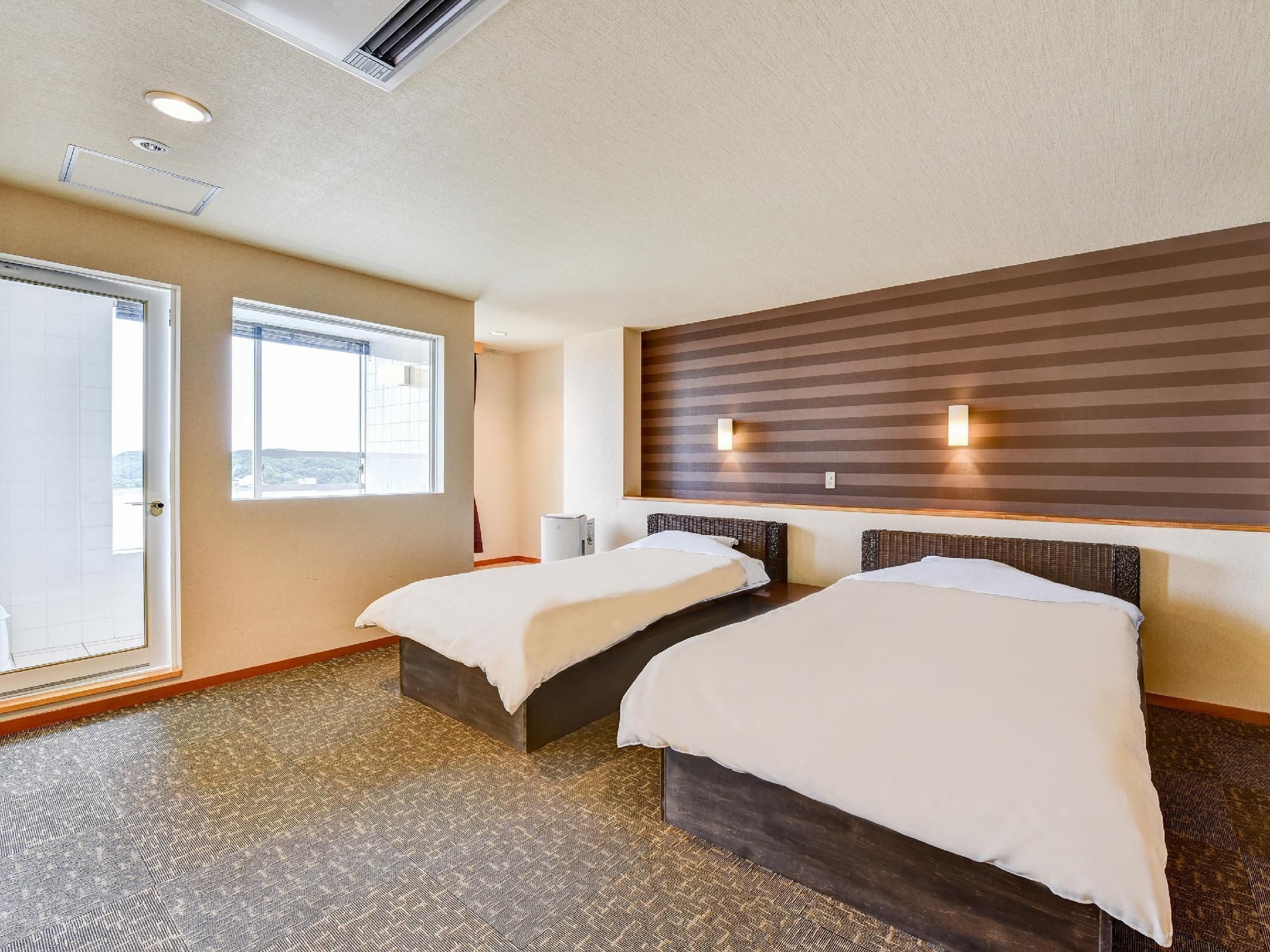 โรงแรมอุมิเบะ โนะ ฮะนะ (Umibe no Hotel Hana)0
