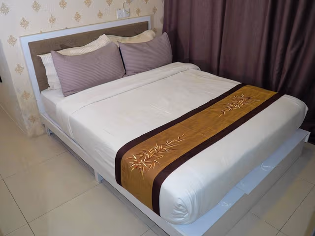 Deluxe Double Room with Window