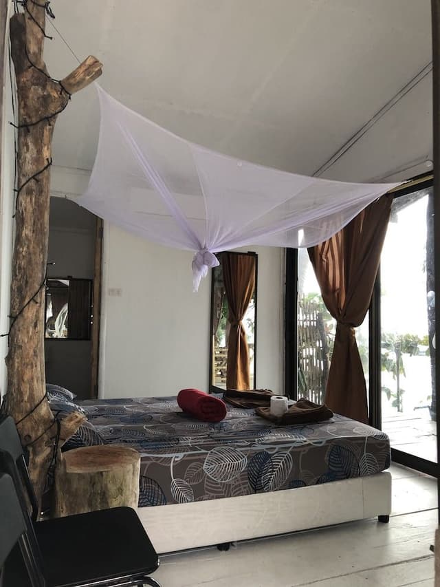 Deluxe Bungalow, 1 King Bed, Ocean View