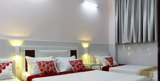 City Triple Room