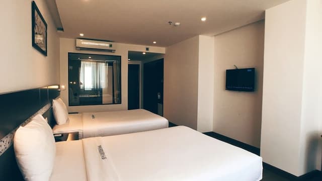 Deluxe Room, Balcony