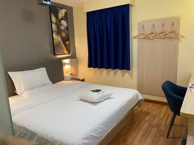 WH - Light Select 1 Bed Room