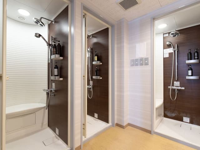 Cabin Capsule Room - Male Only