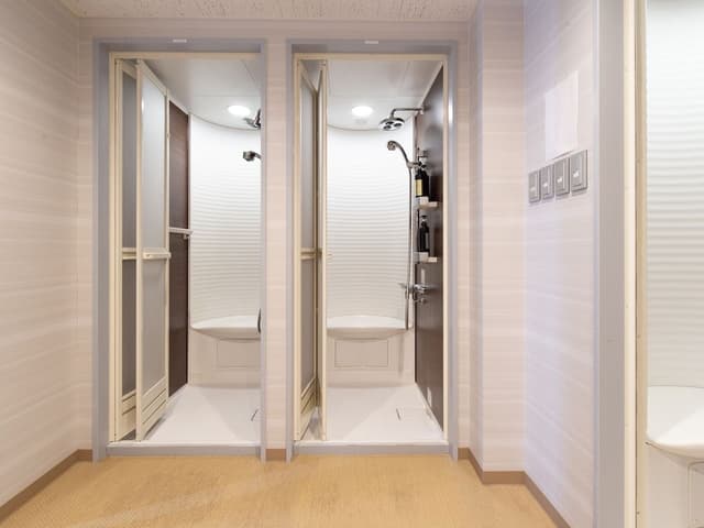 Cabin Capsule Room - Male Only