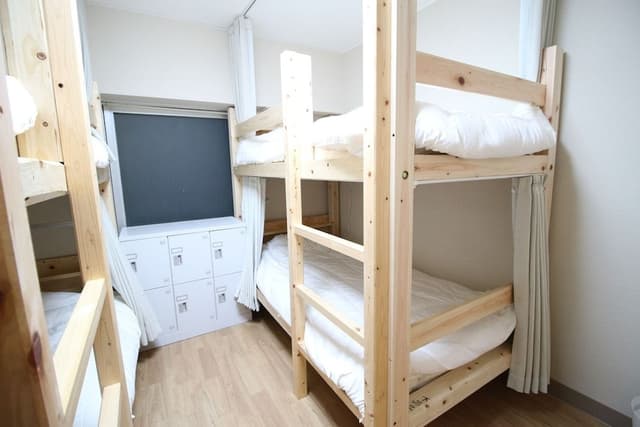 Bed in 6-Bed Female Dormitory Room, Non Smoking