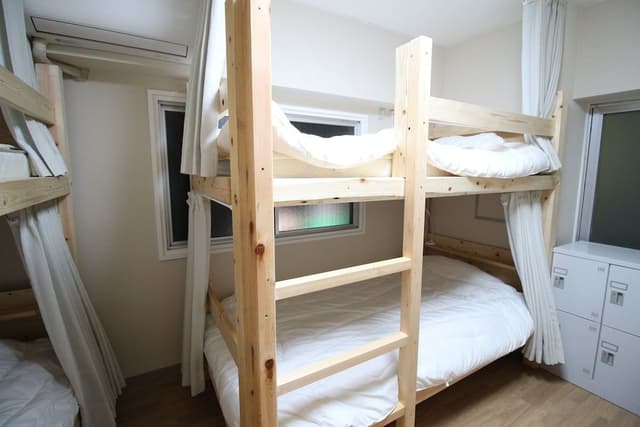 Bed in 6-Bed Female Dormitory Room, Non Smoking