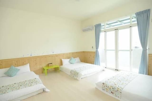 Family Room (3833)