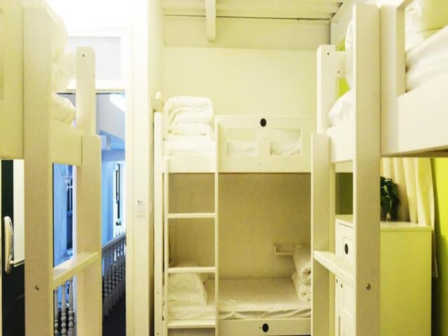 1 Bed in 6 Bedded Mixed Dormitory
