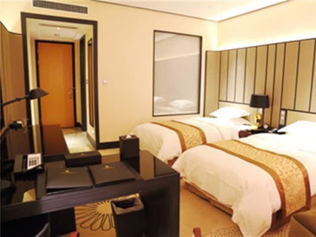2 Bed Twin Superior Room