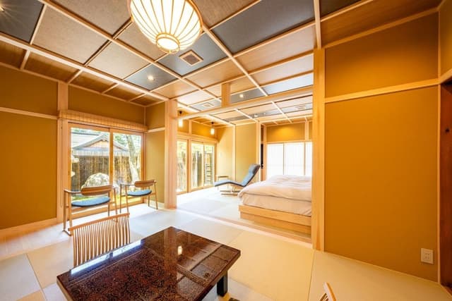 Junior Suite, Bathtub, Garden View