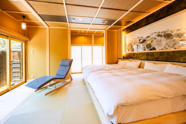 Junior Suite, Bathtub, Garden View