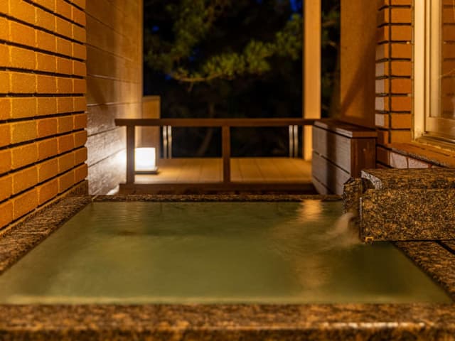 Tokine Kazane Executive Twin Room