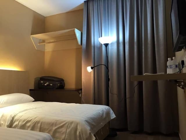 Standard Twin Room