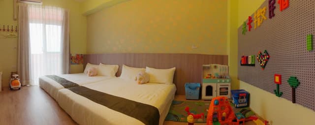 Quad Room
