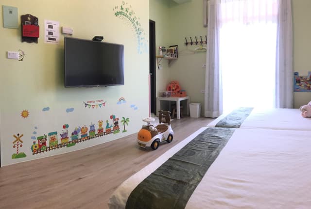 Quad Room