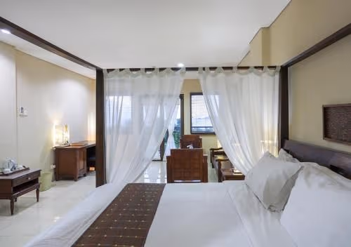 Jayakarta Suite with Free Airport Transfer