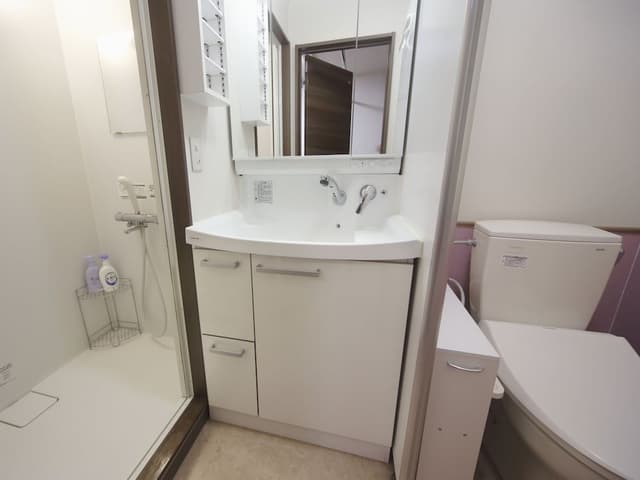 Twin Room, Shared Bathroom