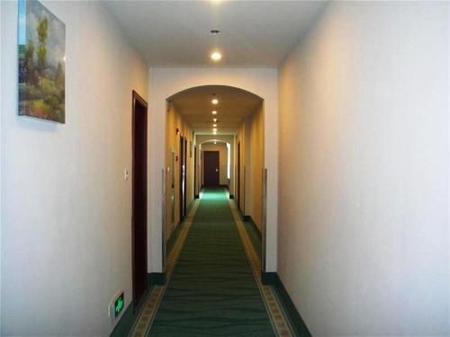 GreenTree Inn Shanghai JiaDing the South of F1 Circuit Fangtai Hardware Market Express Hotel1