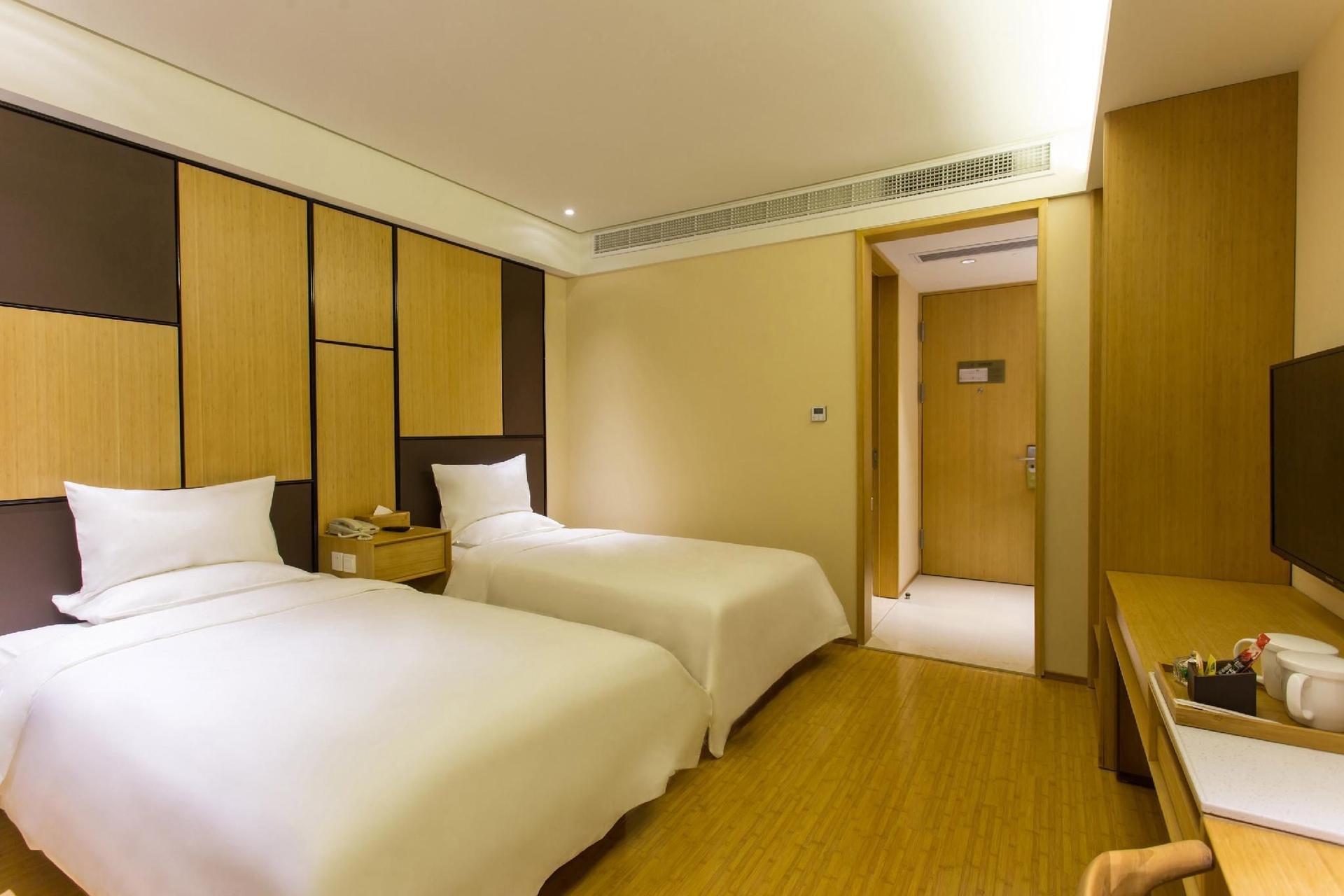 Ji Hotel Shanghai Oriental Pearl Tower3