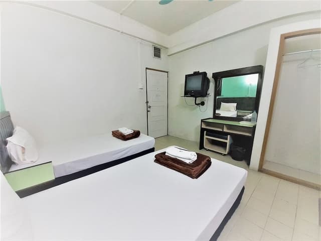 Basic Twin Room