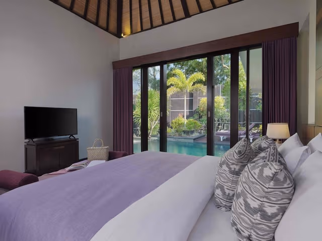 Family Pool Villa