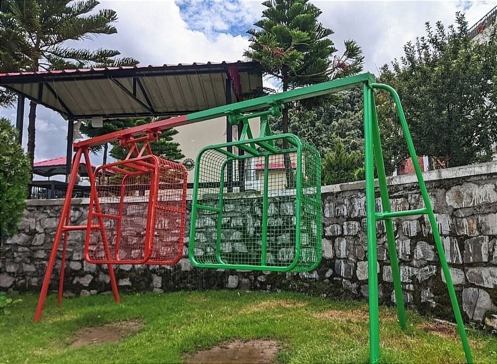 Mist n Meadows Resort2