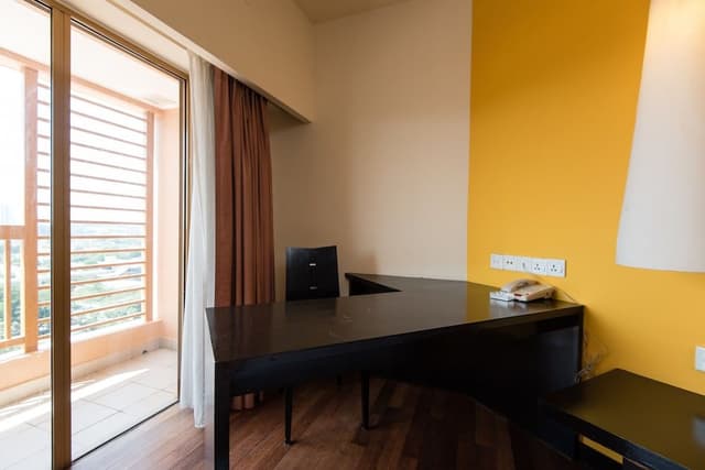 Deluxe Studio