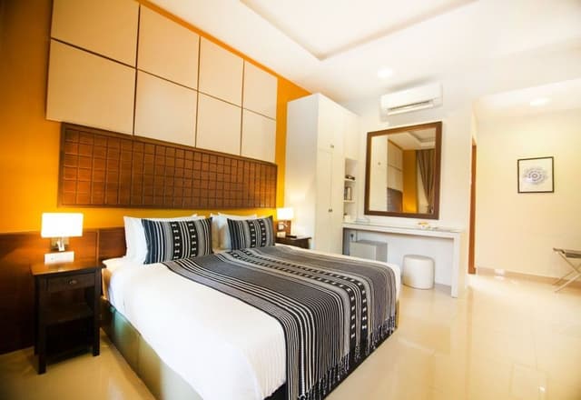 Room, 1 King Bed, Pool View
