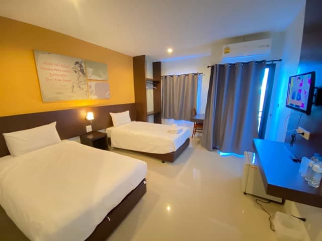 Standard Twin Room