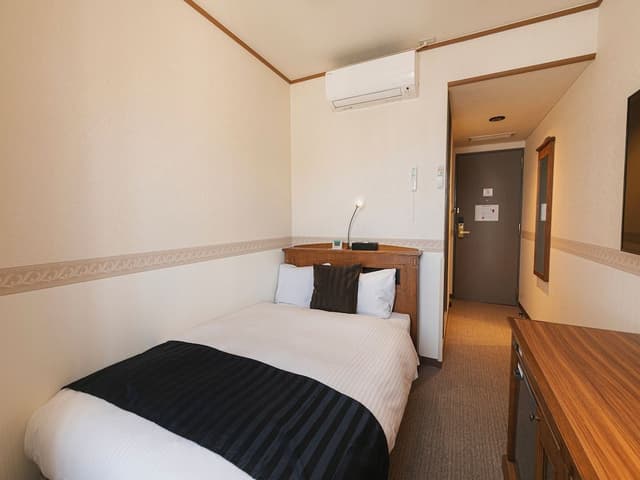 Semi Double Room