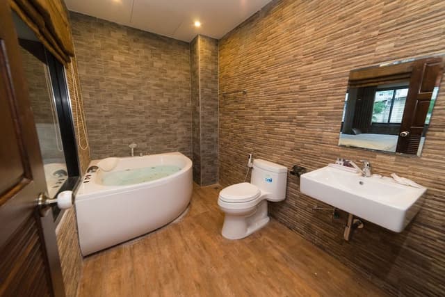Deluxe Double Room (Bathtub)