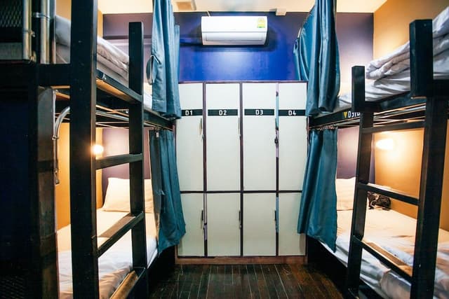 4 Beds Mixed Dormitory