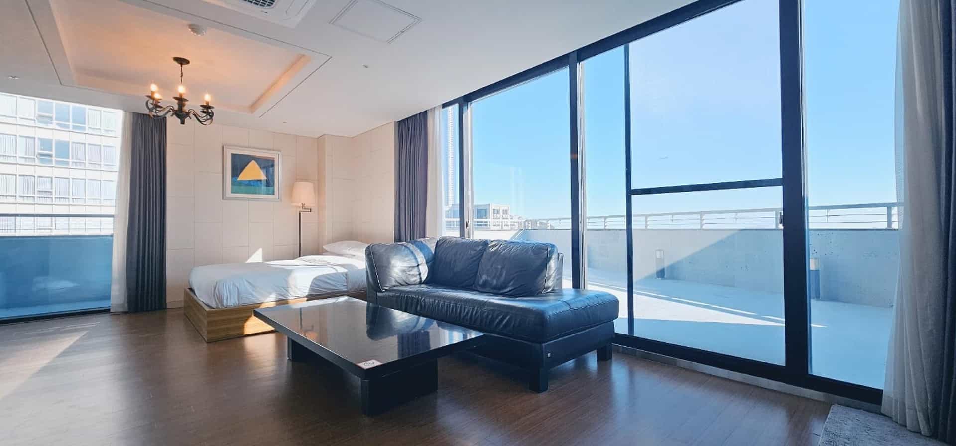 โรงแรมซันเซ็ต โรงแรมซันเซ็ต