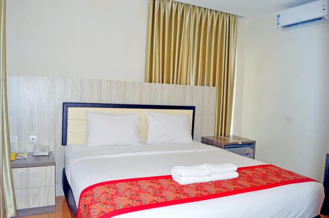 Standard Double Bed