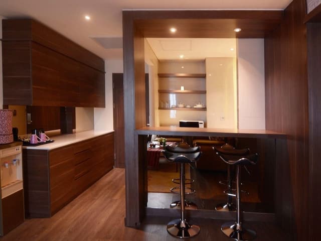 Business Suite, 1 King Bed with Sofa bed