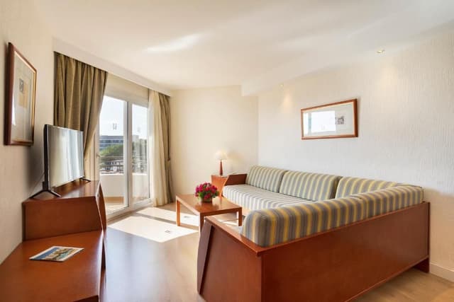 1 Bedroom Apartment Side Sea View