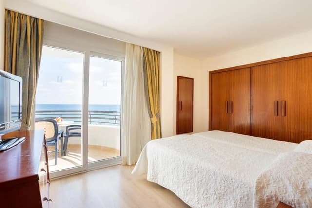 1 Bedroom Apartment Side Sea View